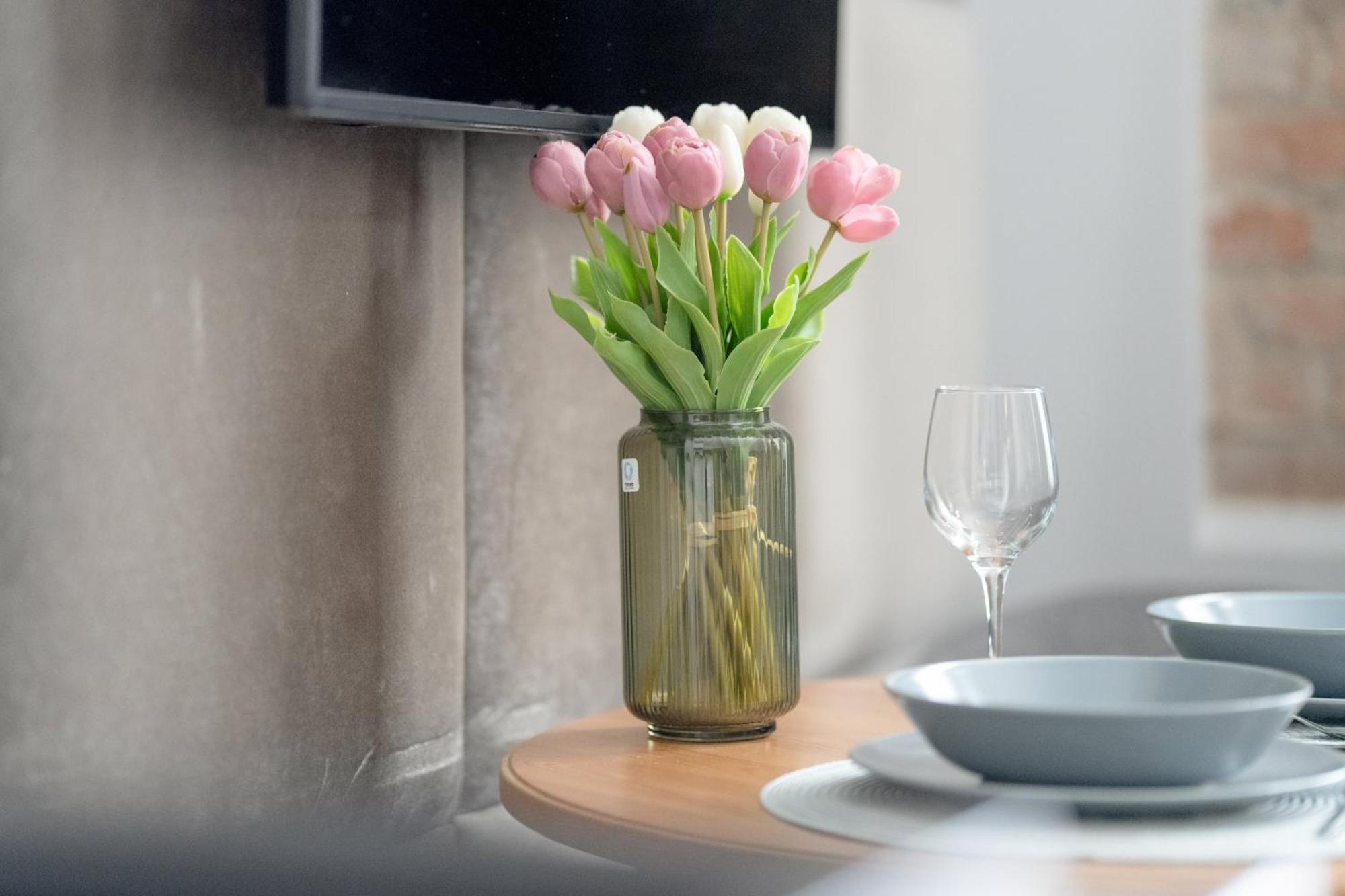 Apartment Przytulne Studia Very Berry W Poznaniu Blisko Parku By Renters *